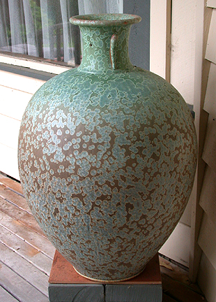 PotOnPorch1007.jpg - 207322 Bytes