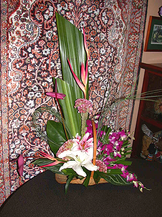 Shahlaflowerbasket01.jpg - 277410 Bytes