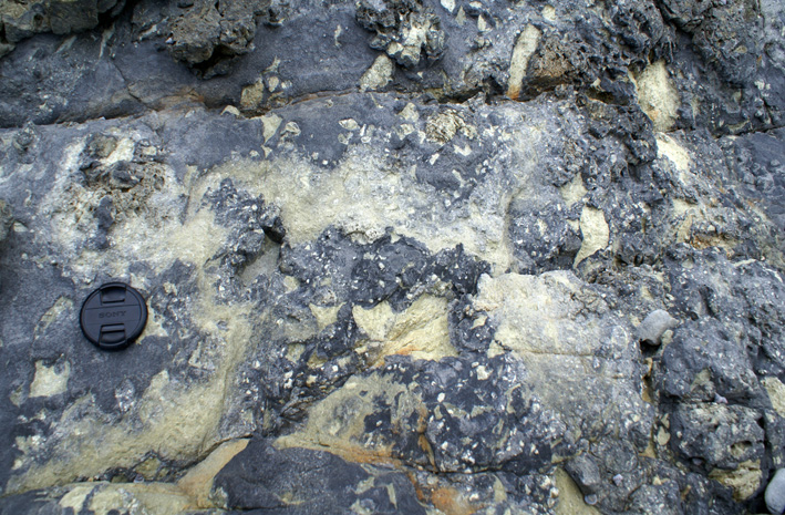 break up of rhyolite in peperite