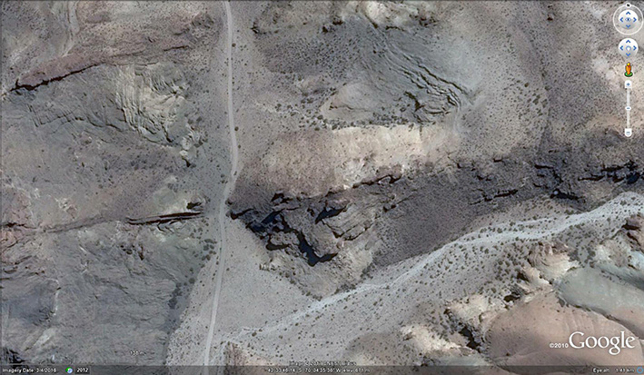 Composite dyke Google Earth